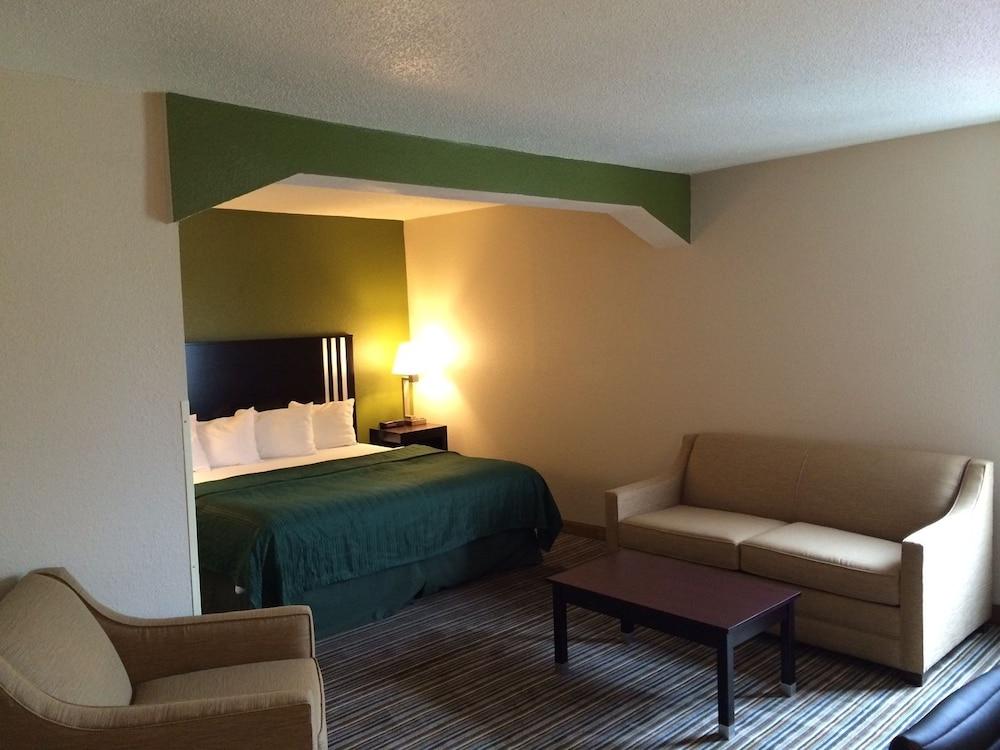 Spark By Hilton Wytheville East Main Street Екстериор снимка