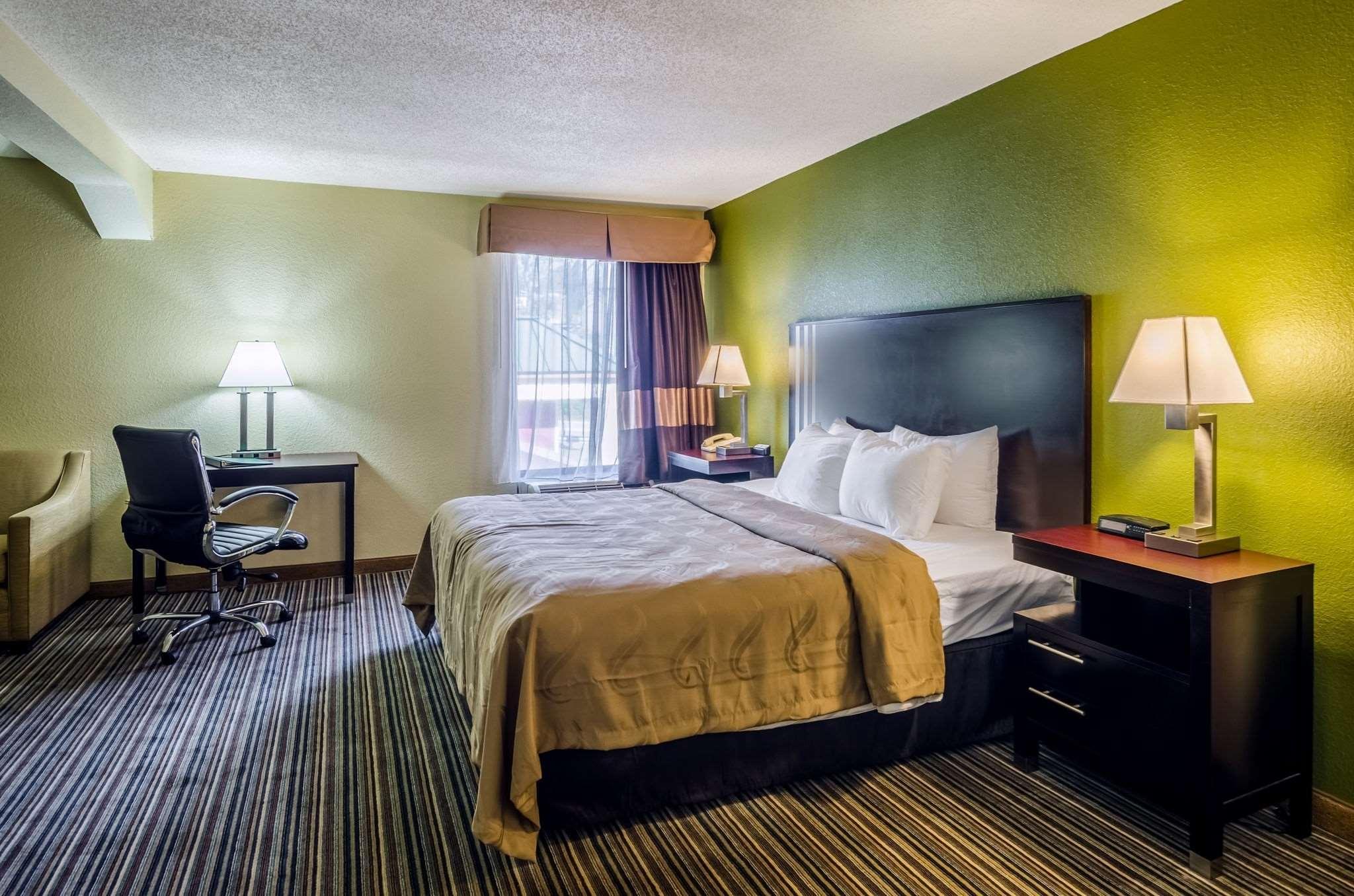 Spark By Hilton Wytheville East Main Street Екстериор снимка