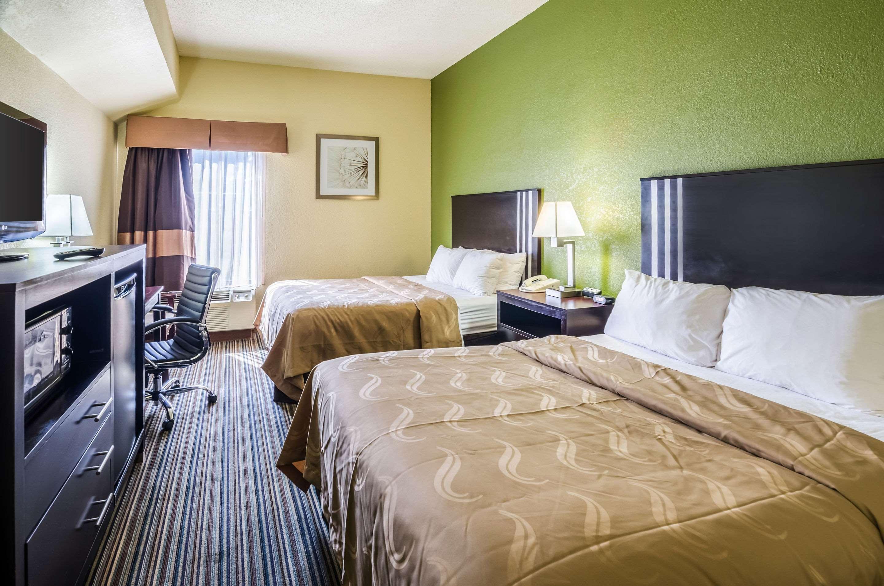 Spark By Hilton Wytheville East Main Street Екстериор снимка