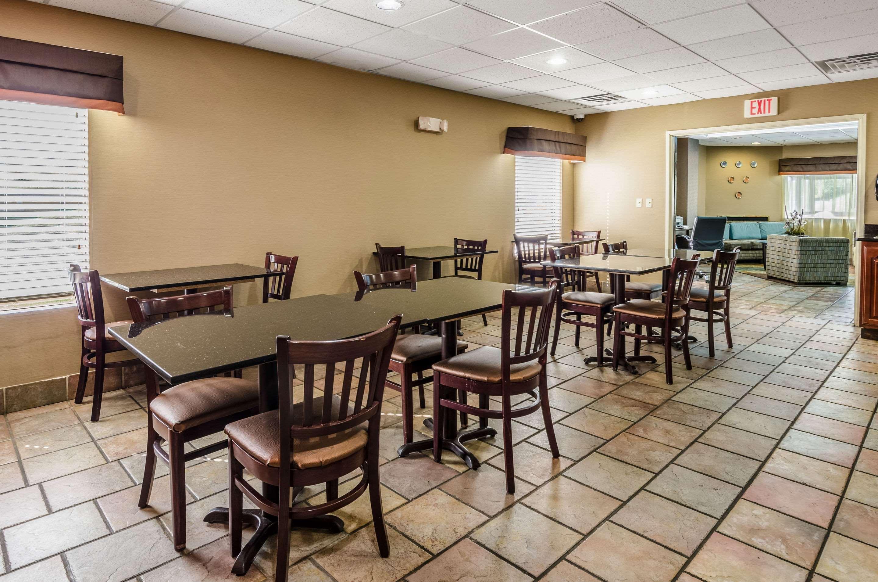 Spark By Hilton Wytheville East Main Street Екстериор снимка