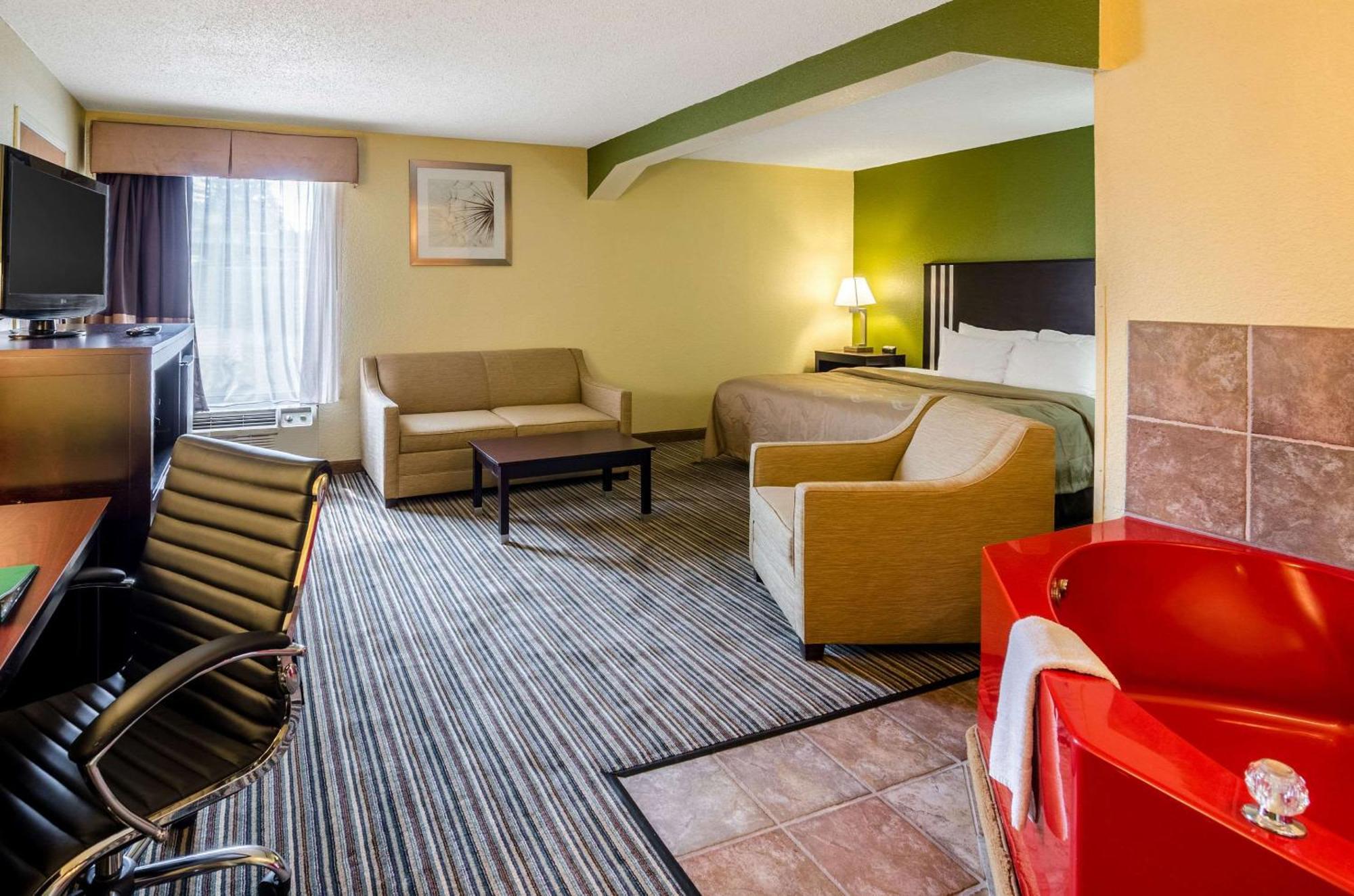 Spark By Hilton Wytheville East Main Street Екстериор снимка