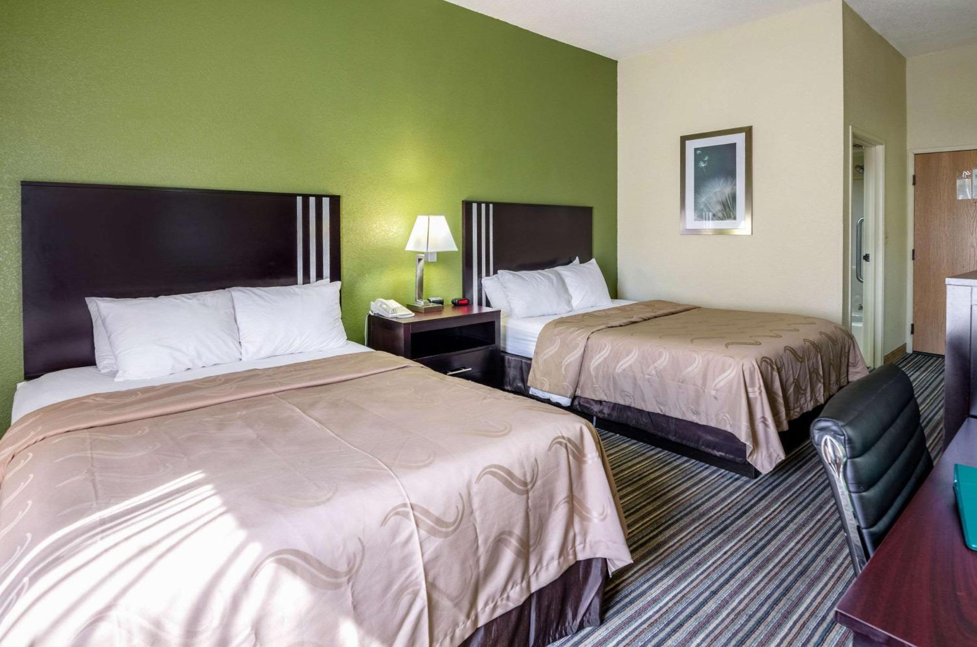 Spark By Hilton Wytheville East Main Street Екстериор снимка