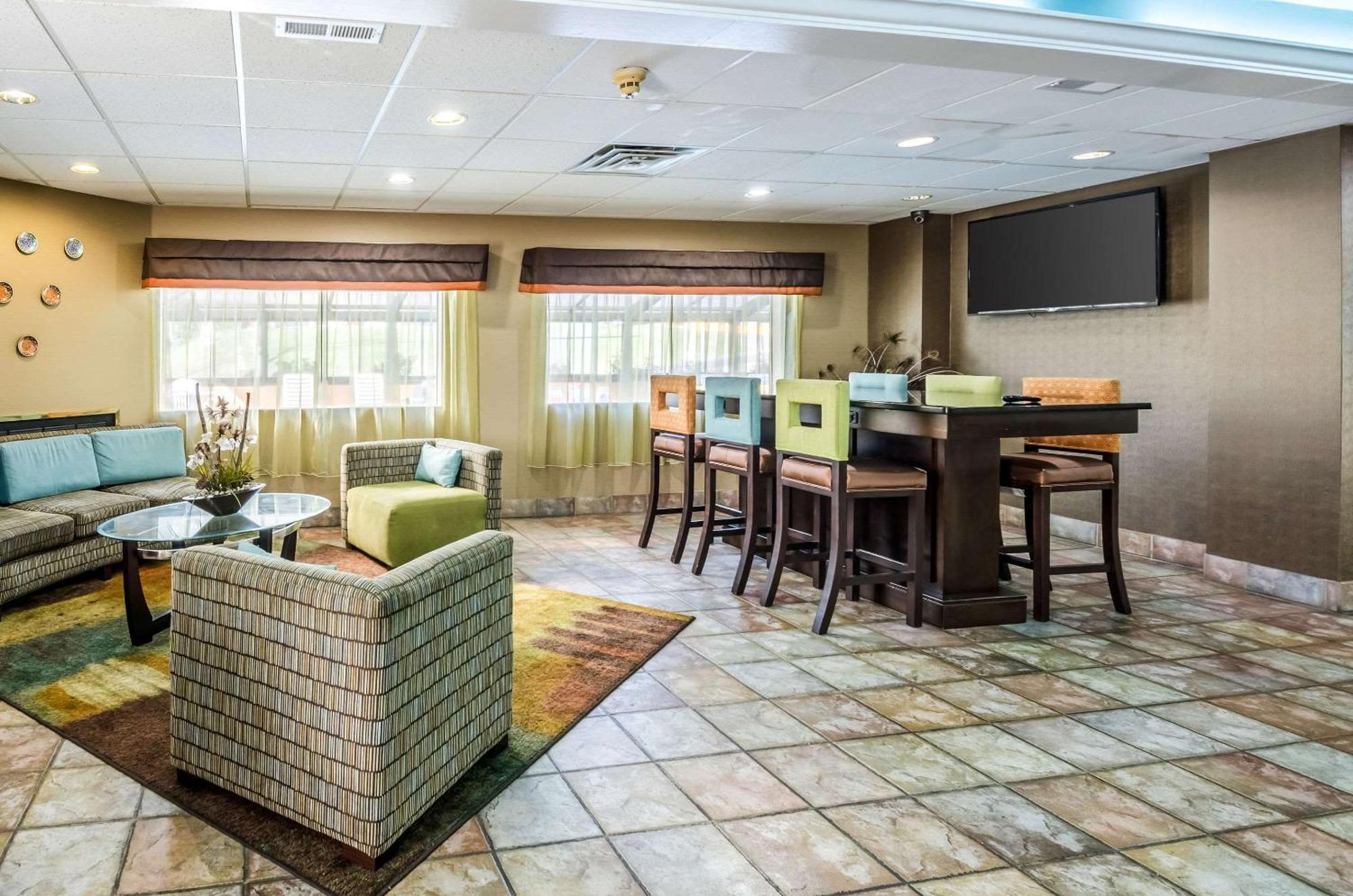 Spark By Hilton Wytheville East Main Street Екстериор снимка
