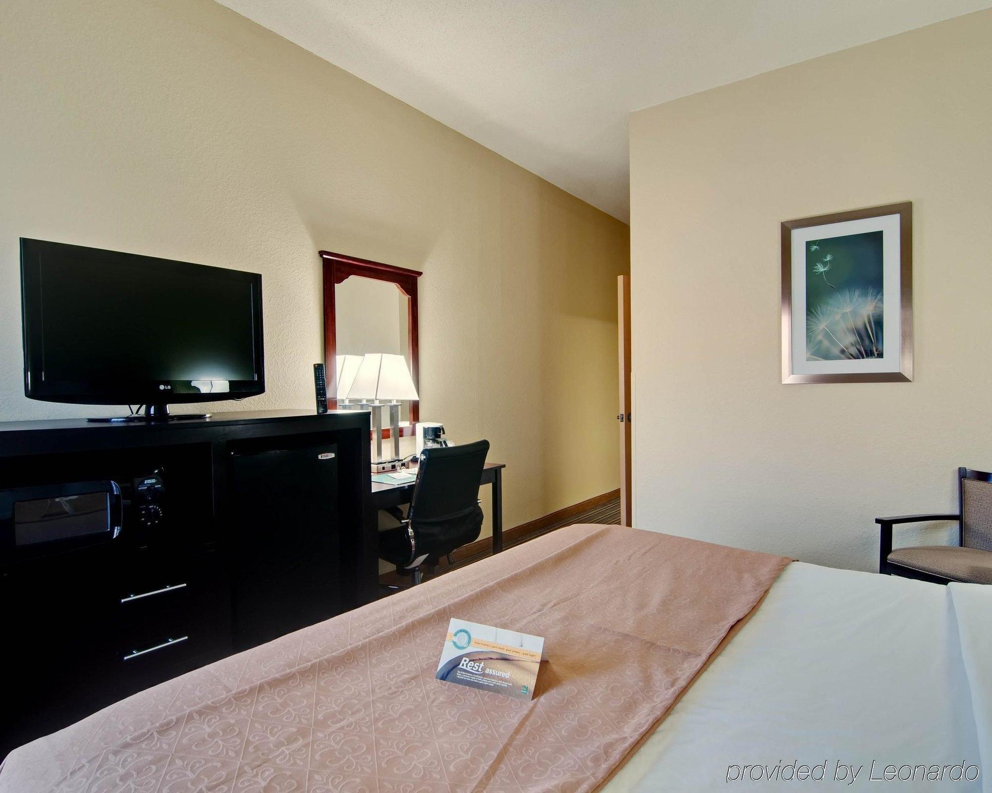 Spark By Hilton Wytheville East Main Street Екстериор снимка