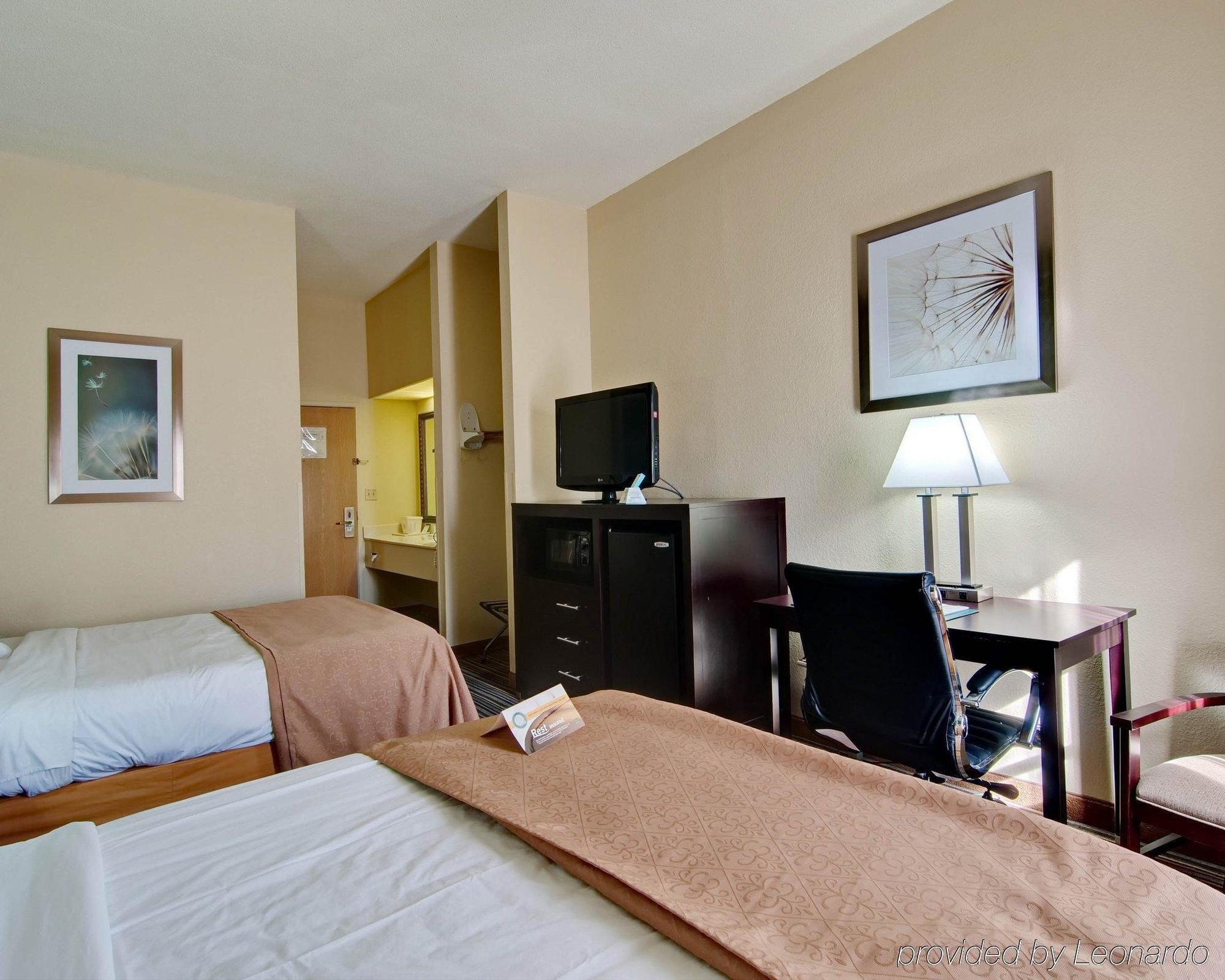 Spark By Hilton Wytheville East Main Street Екстериор снимка
