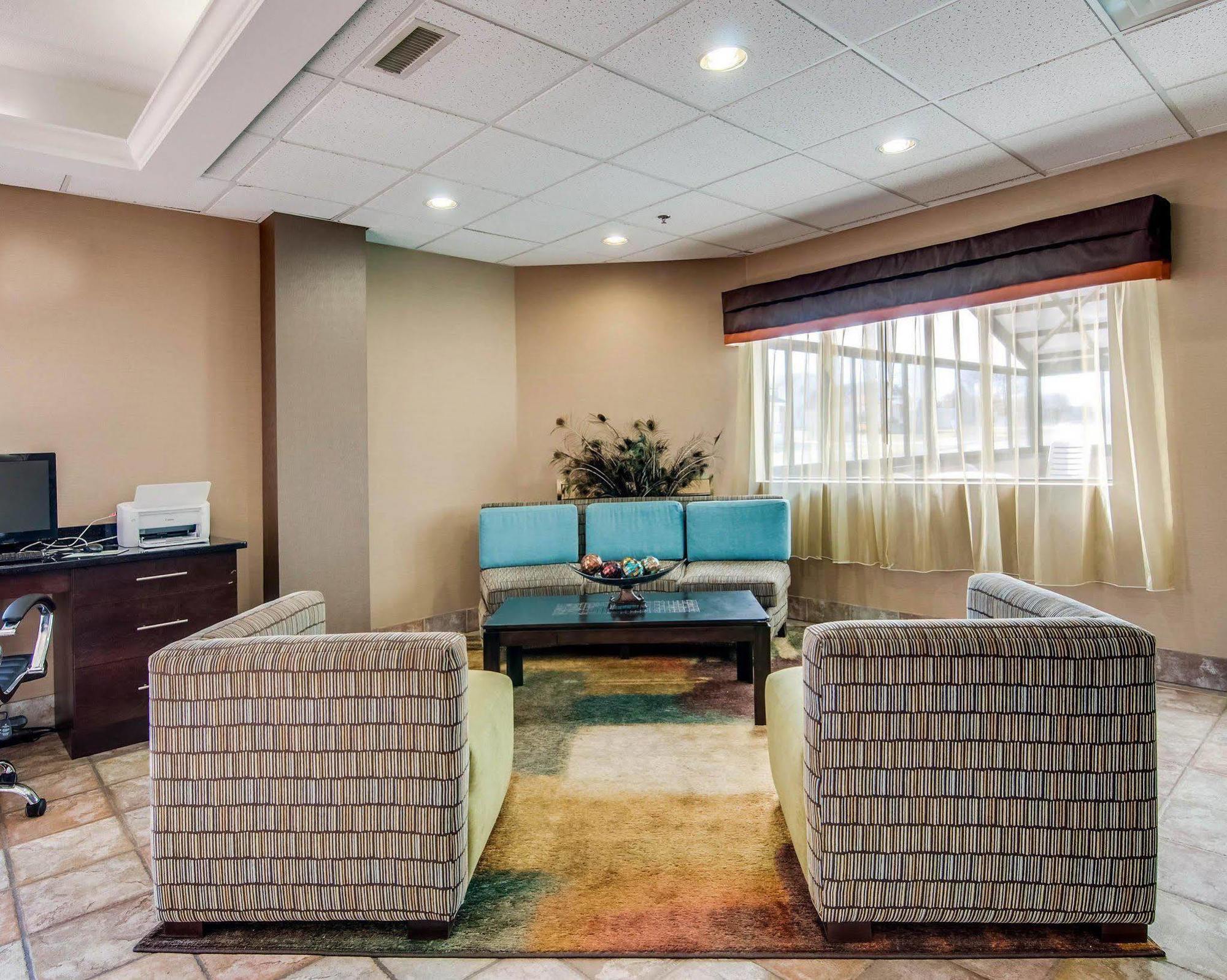 Spark By Hilton Wytheville East Main Street Екстериор снимка